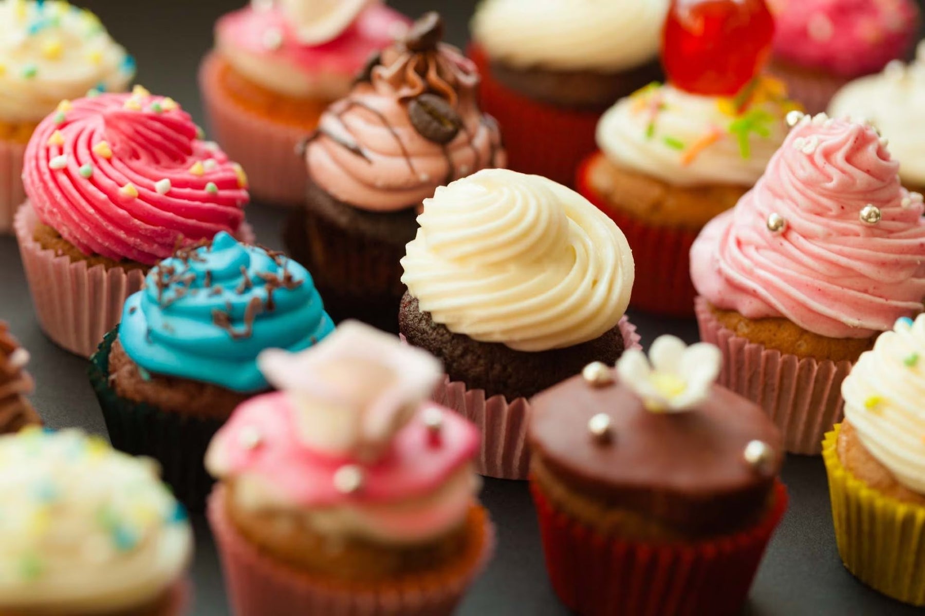 12 Types of Frosting: The Definitive Guide - Bulk Mart