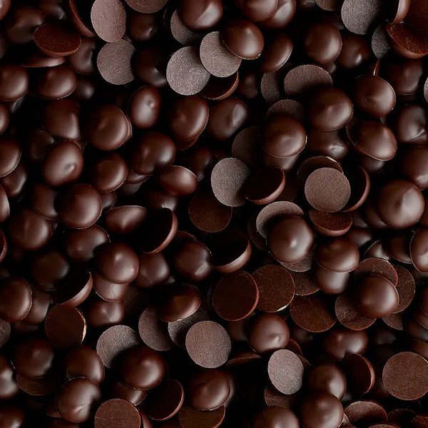 Dark chocolate chips in 1000 count/lb 