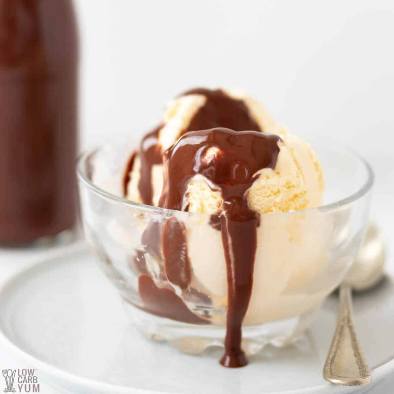 Smucker's - Sundae Syrup Chocolate Flavoured Syrup - 428 ml - Bulk Mart